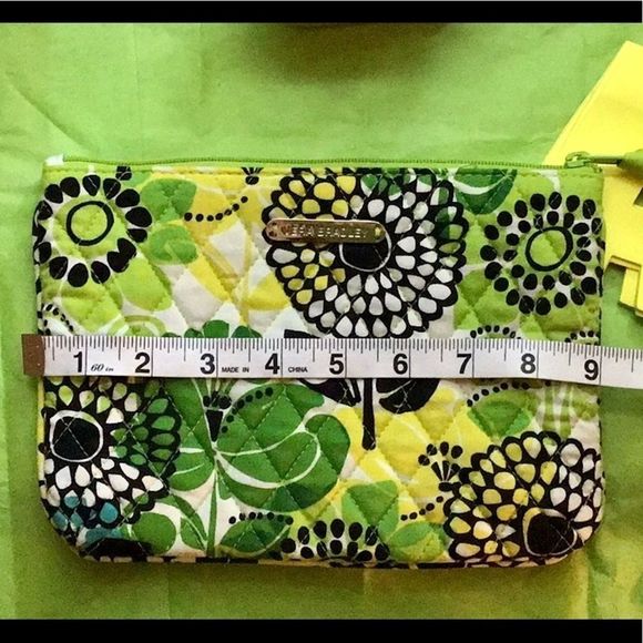 VERA Bradley 👛 - Picture 9 of 11